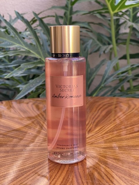 Body splash Amber Romance, marca Victoria´s Secret, 250 ml
