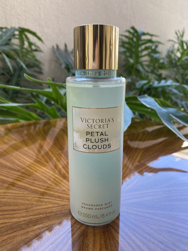Body splash Petal Plush Clouds, marca  Victoria’s Secret, 250 ml