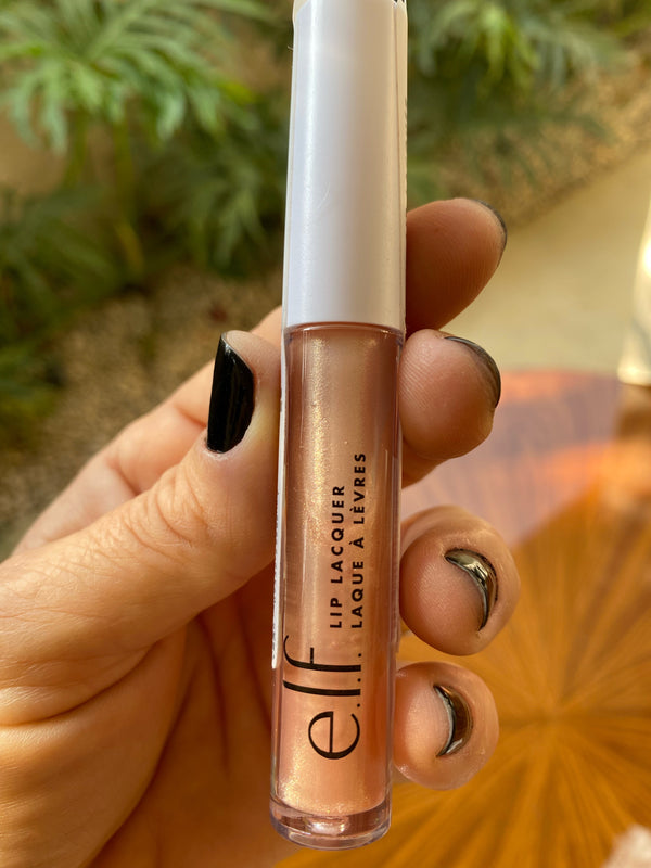 Gloss Lip Lacquer marca  ELF, cor Fantasy, 2,5 ml